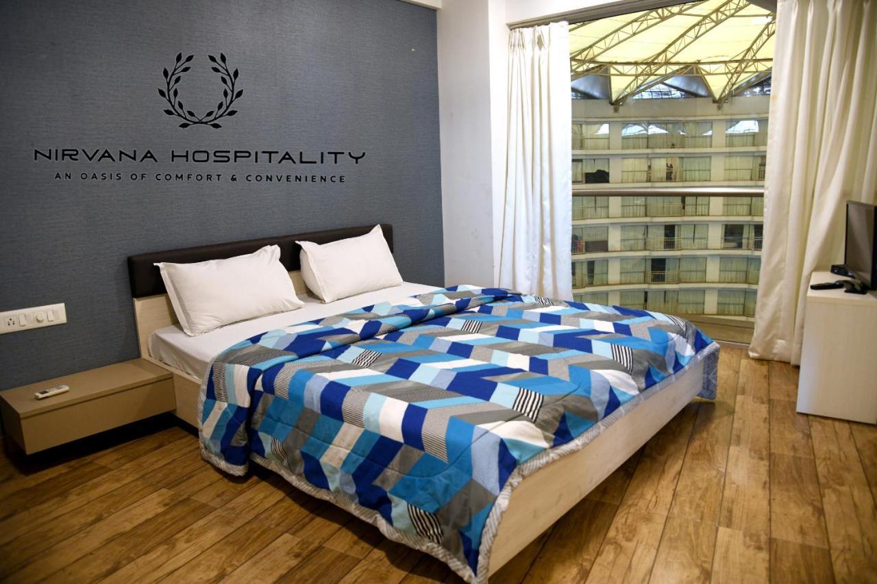 Rajhans Belliza Luxurious Studio Apartment Surate Exterior foto