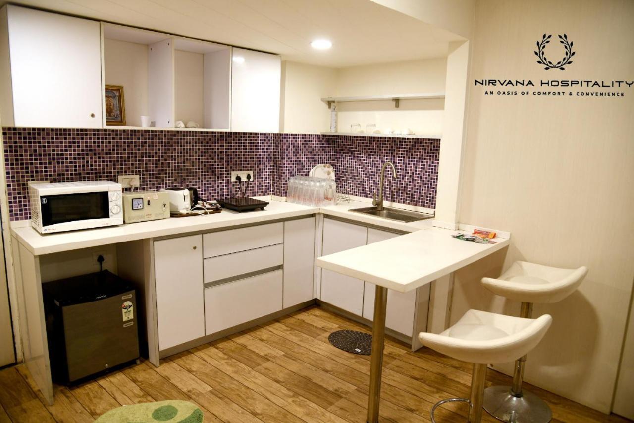 Rajhans Belliza Luxurious Studio Apartment Surate Exterior foto