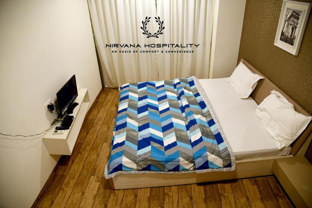 Rajhans Belliza Luxurious Studio Apartment Surate Exterior foto